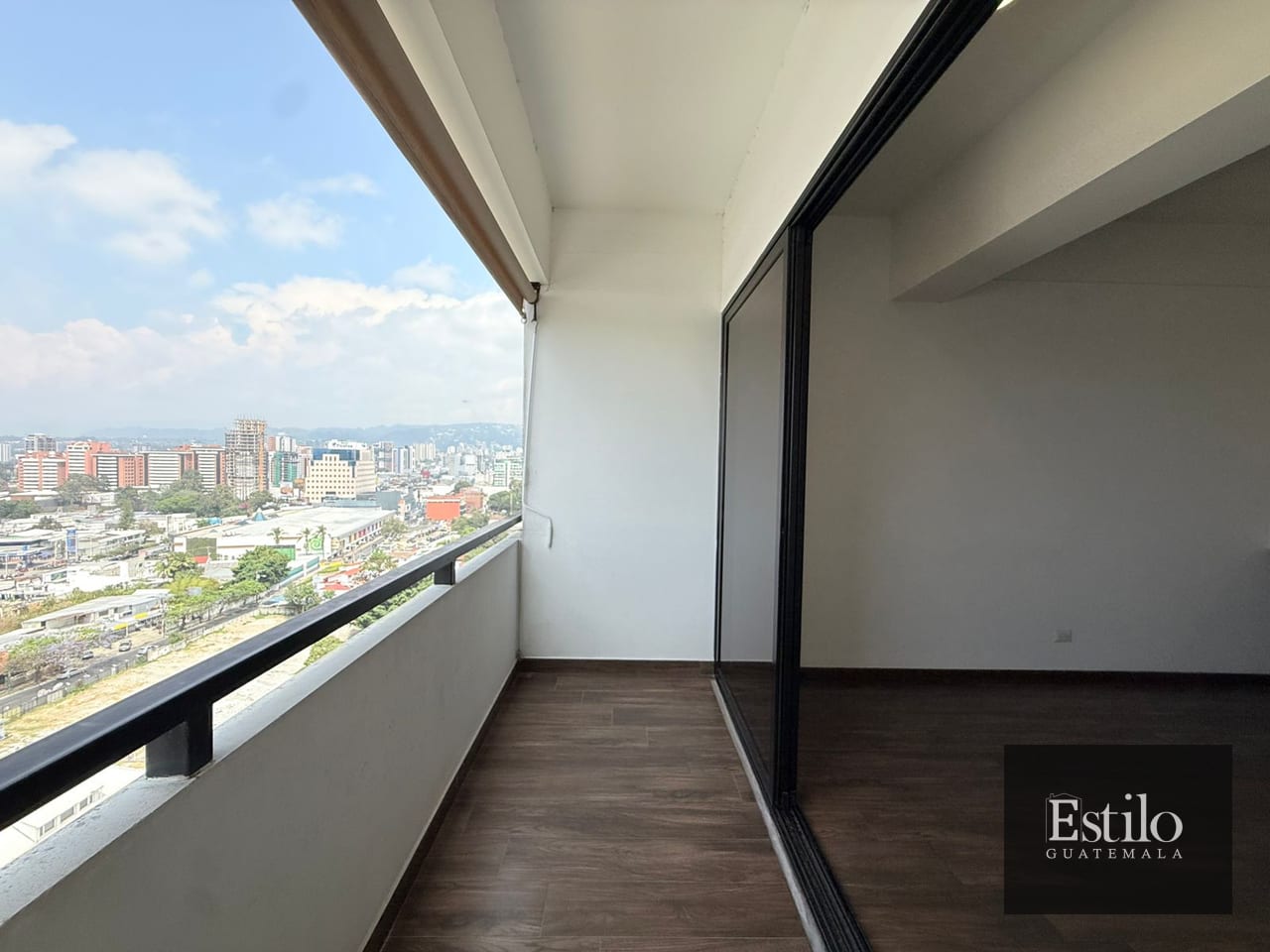 Precioso Apartamento Con Dorm De Servicio Z.10 — Apartamento en Venta en Casa Acueducto, Zona 10, Guatemala, Ciudad — foto 1 de 17