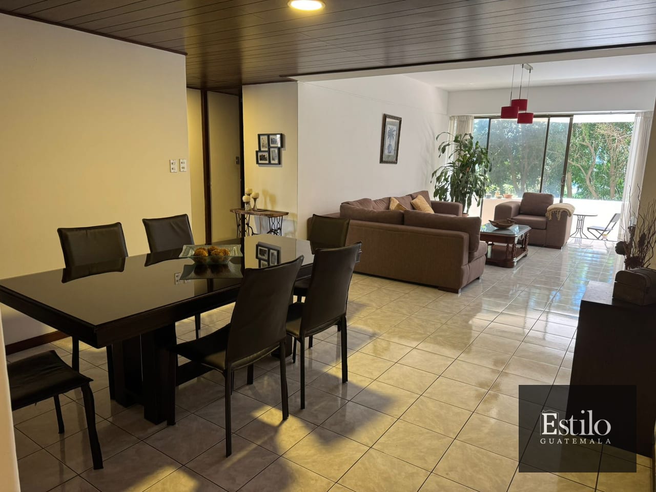 Hermoso Apartamento Con Balcón Z.10 Santa Clara — Apartamento en Alquiler en Santa Clara II, Zona 10, Guatemala, Ciudad — foto 8 de 12