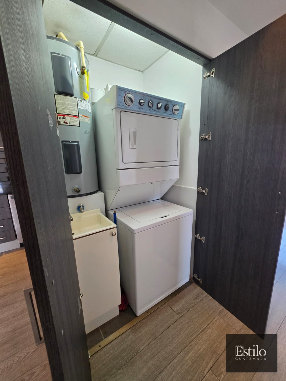 Hermoso Apartamento En Venta Y Alquiler Z.10 — Apartamento en Venta en Neo Apartamentos, Zona 10, Guatemala, Ciudad — foto 12 de 16
