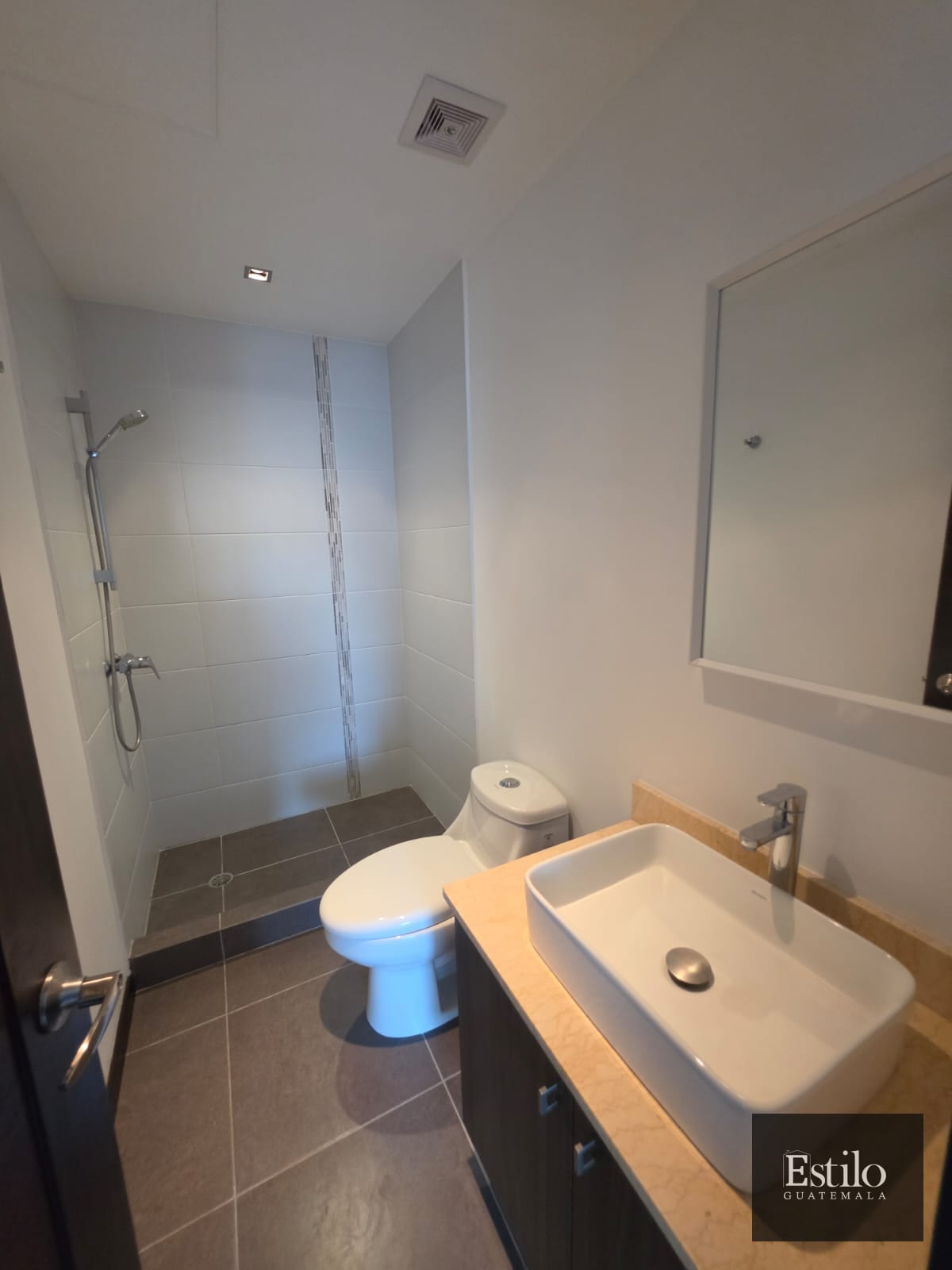 Hermoso Apartamento En Venta Y Alquiler Z.10 — Apartamento en Venta en Neo Apartamentos, Zona 10, Guatemala, Ciudad — foto 13 de 16