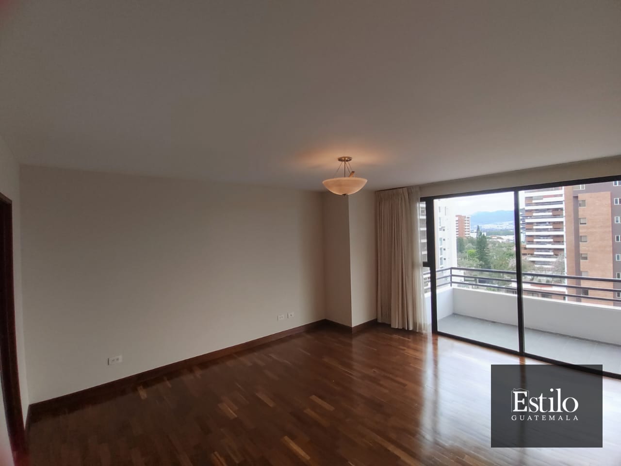 Espectacular Apartamento en Z.14 Con Cuarto De Servicio — Apartamento en Alquiler en Chatelet, Zona 14, Guatemala, Ciudad — foto 7 de 9