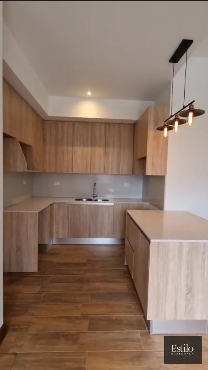 Precioso Apartamento En Alquiler Salvattore Z.10 — Apartamento en Alquiler en Salvattore, Zona 10, Guatemala, Ciudad — foto 9 de 11