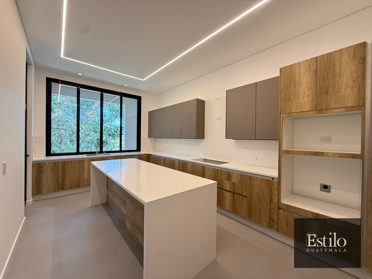 Preciosa Casa En Venta Z.16 — Casa en Venta en Zona 16, Guatemala, Ciudad — foto 5 de 17
