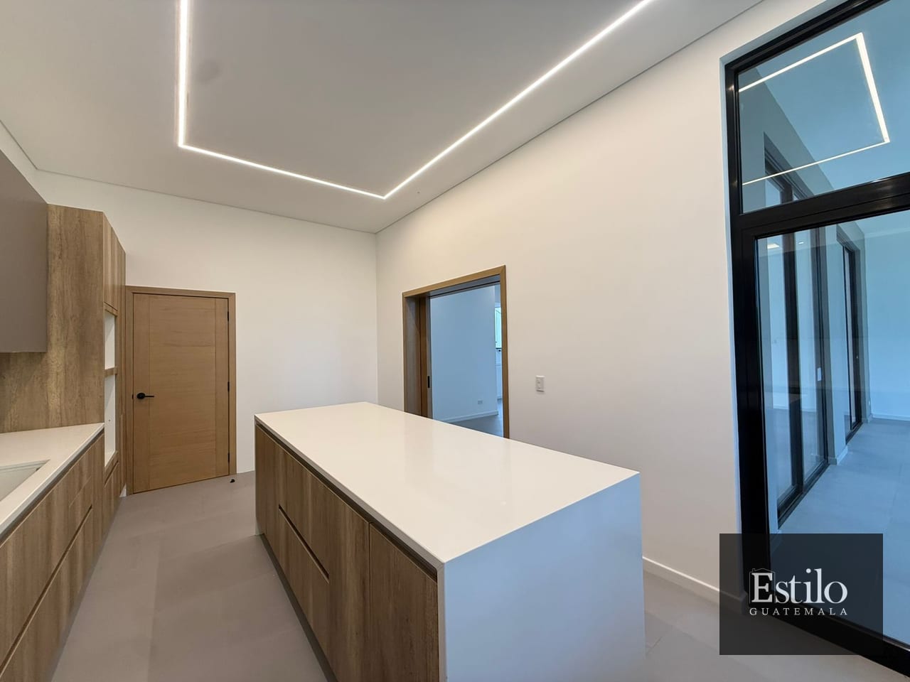Preciosa Casa En Venta Z.16 — Casa en Venta en Zona 16, Guatemala, Ciudad — foto 9 de 17
