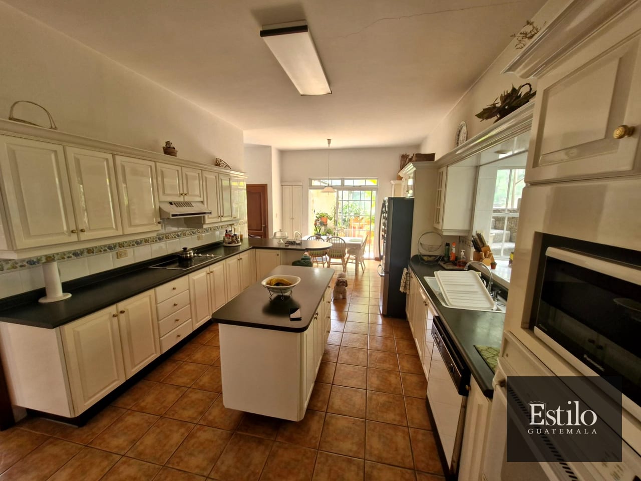 Hermosa y Elegante Casa En las Cumbres — Casa en Venta en Las Cumbres, Zona 16, Guatemala, Ciudad — foto 9 de 10