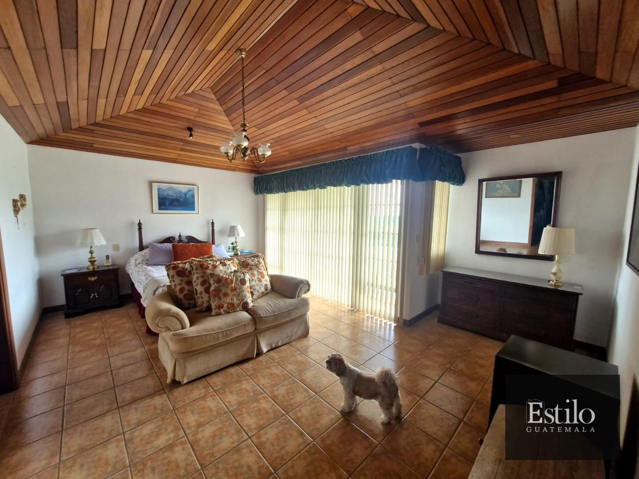 Hermosa y Elegante Casa En las Cumbres — Casa en Venta en Las Cumbres, Zona 16, Guatemala, Ciudad — foto 3 de 10