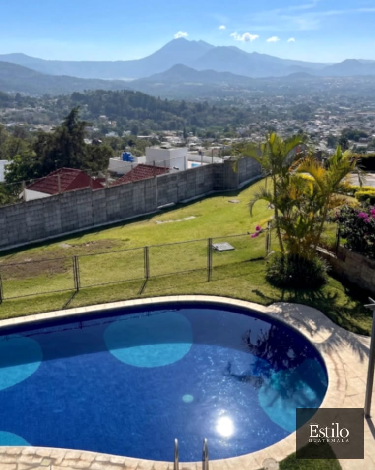 Preciosa Casa En Venta Santa Catarina Pinula — Casa en Venta en Santa Catarina Pinula, Guatemala, Ciudad — foto 2 de 9