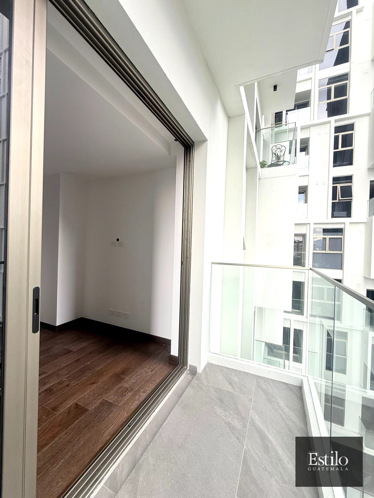 Hermoso Apartamento A Super Precio — Apartamento en Venta en Zona 10, Guatemala, Ciudad — foto 2 de 11