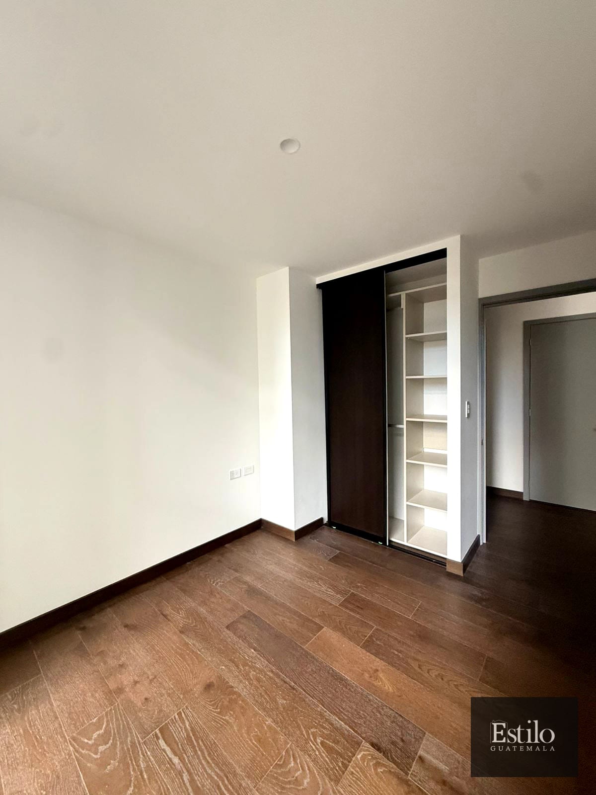 Hermoso Apartamento A Super Precio — Apartamento en Venta en Zona 10, Guatemala, Ciudad — foto 8 de 11