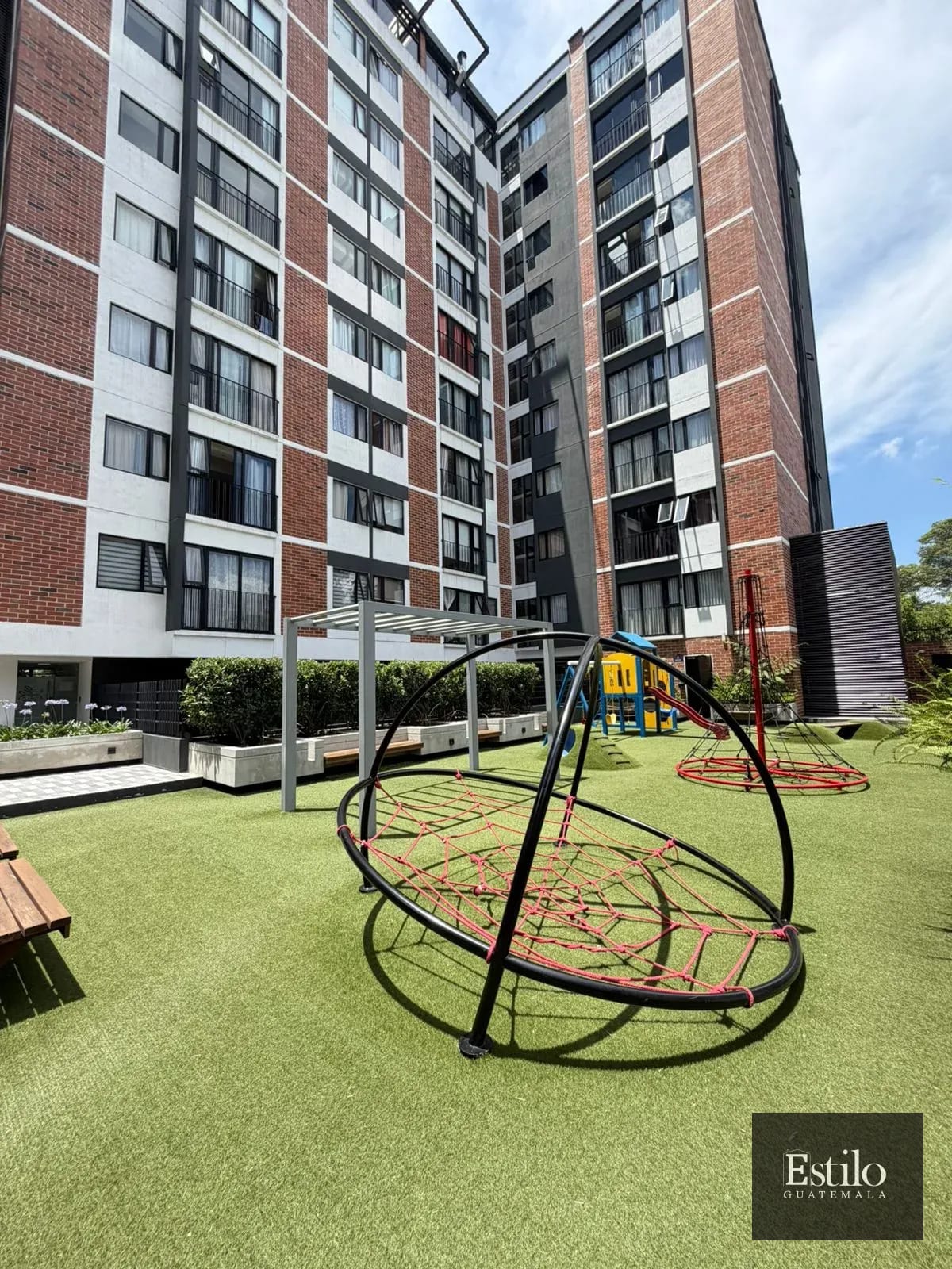 Precioso Apartamento Con Salida Al Jardín Z.9 — Apartamento en Venta en Cendana, Zona 9, Guatemala, Ciudad — foto 3 de 13