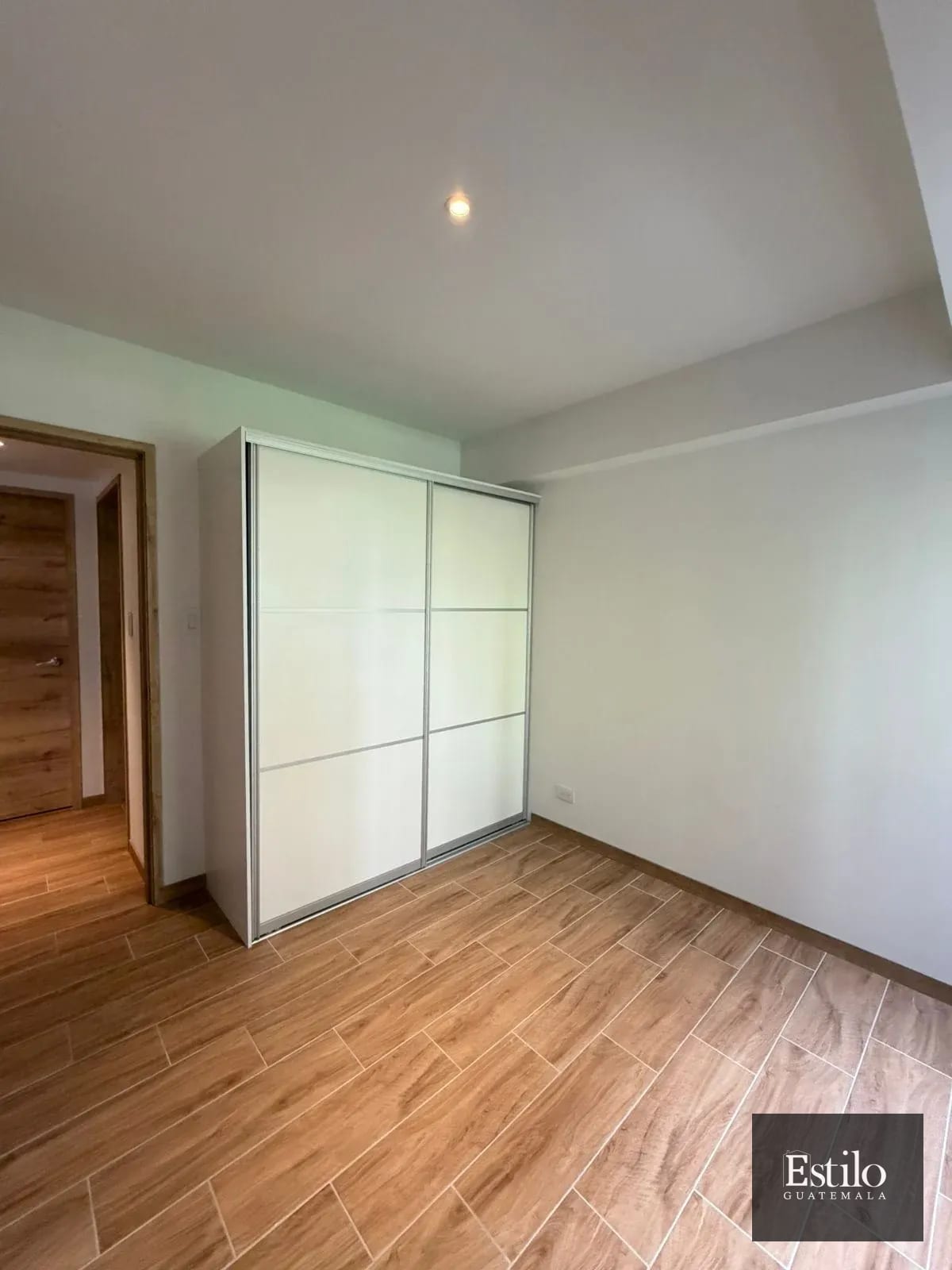 Precioso Apartamento Con Salida Al Jardín Z.9 — Apartamento en Venta en Cendana, Zona 9, Guatemala, Ciudad — foto 7 de 13
