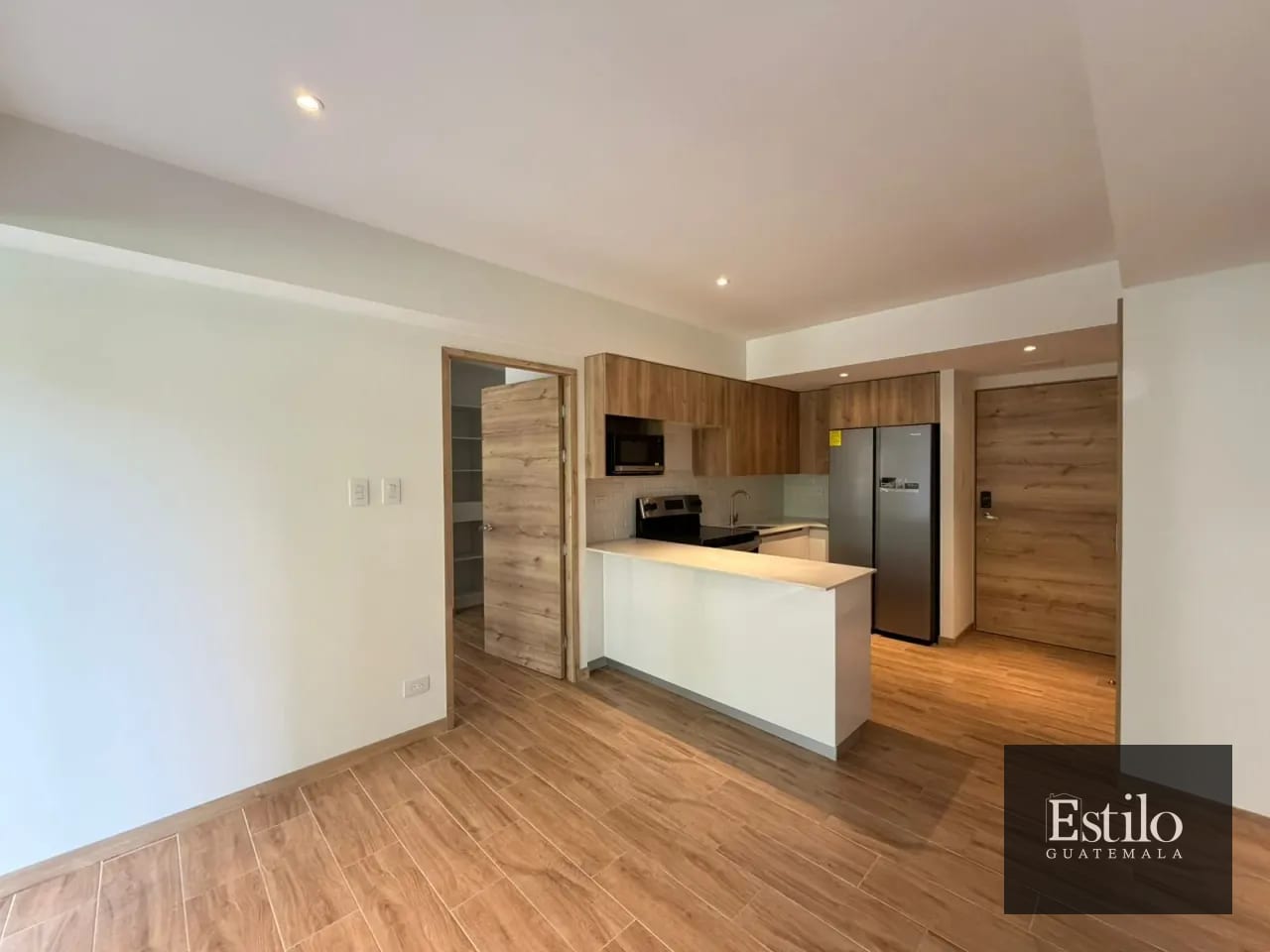 Precioso Apartamento Con Salida Al Jardín Z.9 — Apartamento en Venta en Cendana, Zona 9, Guatemala, Ciudad — foto 1 de 13