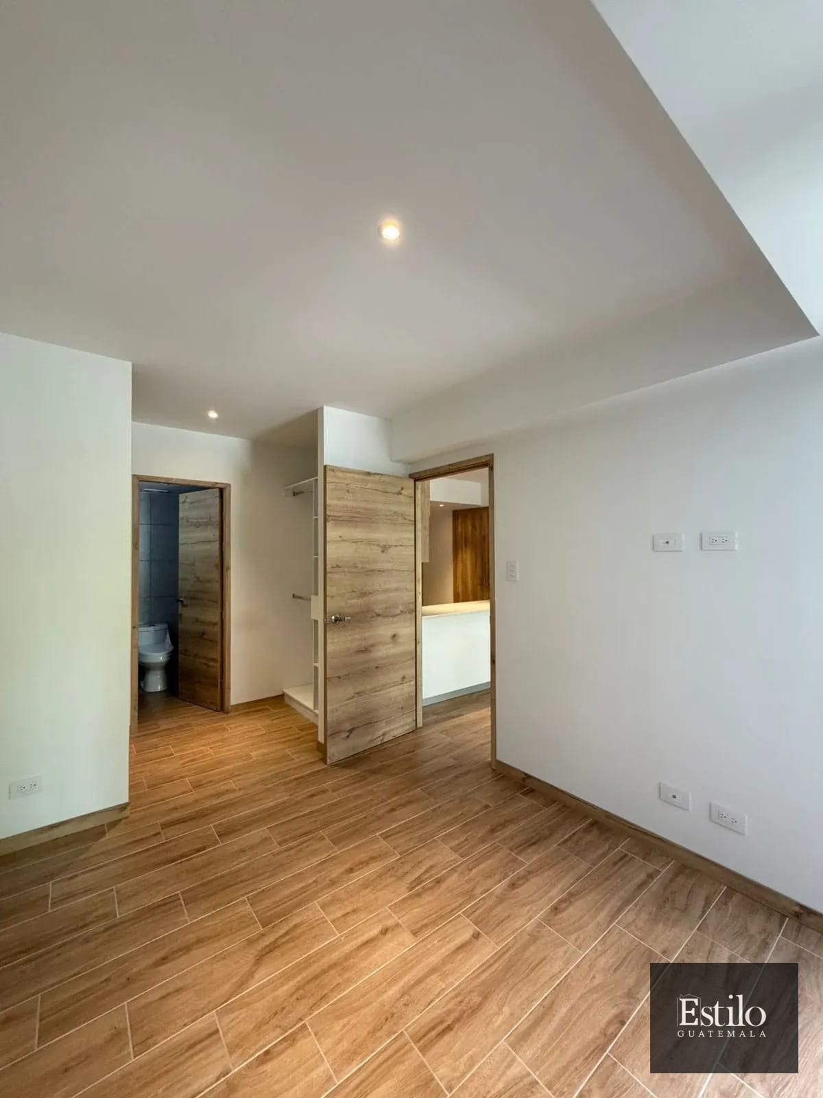 Precioso Apartamento Con Salida Al Jardín Z.9 — Apartamento en Venta en Cendana, Zona 9, Guatemala, Ciudad — foto 13 de 13