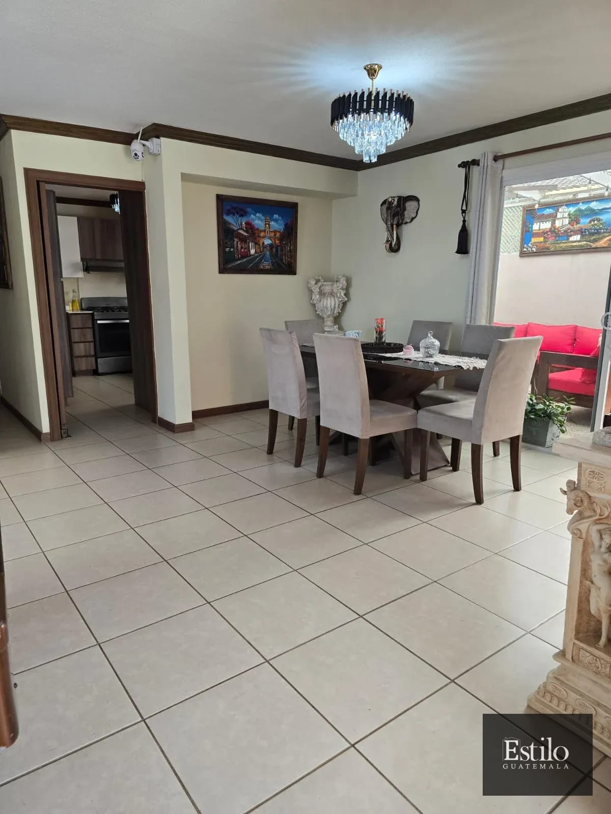Espectacular Casa En Venta — Casa en Venta en Villas de San Martin de Allende, Carretera a El Salvador, Guatemala, Ciudad — foto 8 de 16