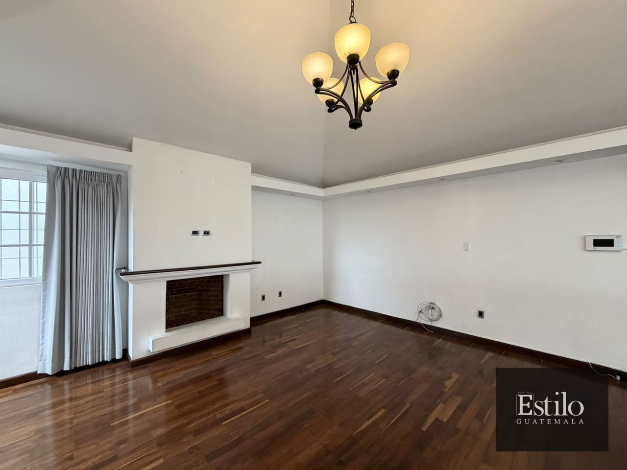Preciosa Casa en Venta Zona 16 — Casa en Venta en Zona 16, Guatemala, Ciudad — foto 5 de 17