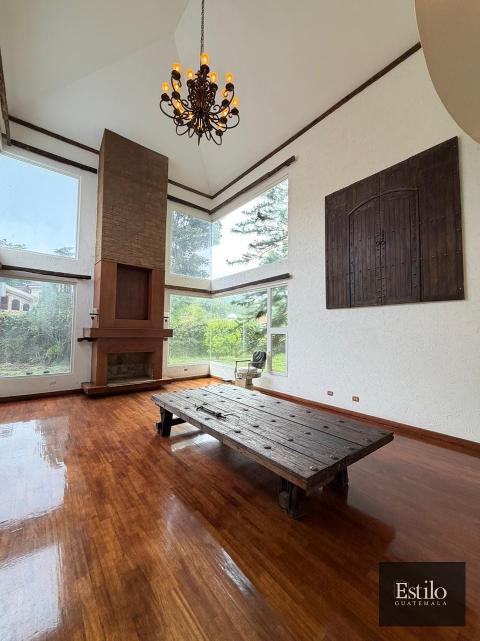 Espectacular Casa Estilo Mansión — Casa en Venta en Carretera a El Salvador, Guatemala, Ciudad — foto 4 de 15