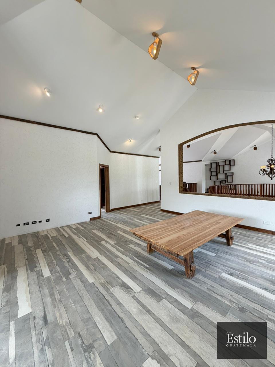Espectacular Casa Estilo Mansión — Casa en Venta en Carretera a El Salvador, Guatemala, Ciudad — foto 7 de 15