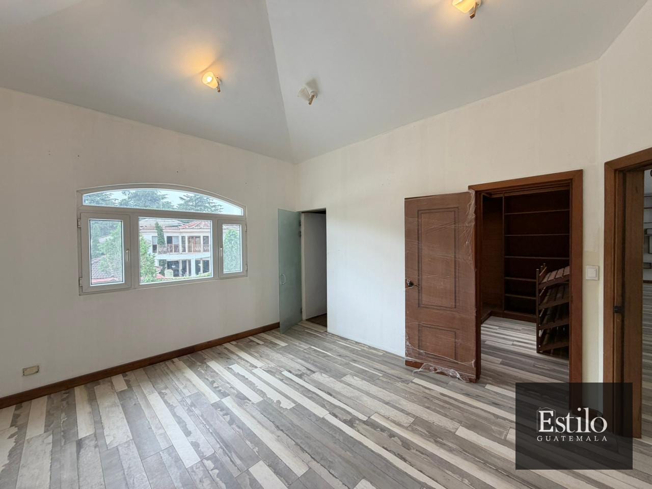 Espectacular Casa Estilo Mansión — Casa en Venta en Carretera a El Salvador, Guatemala, Ciudad — foto 12 de 15