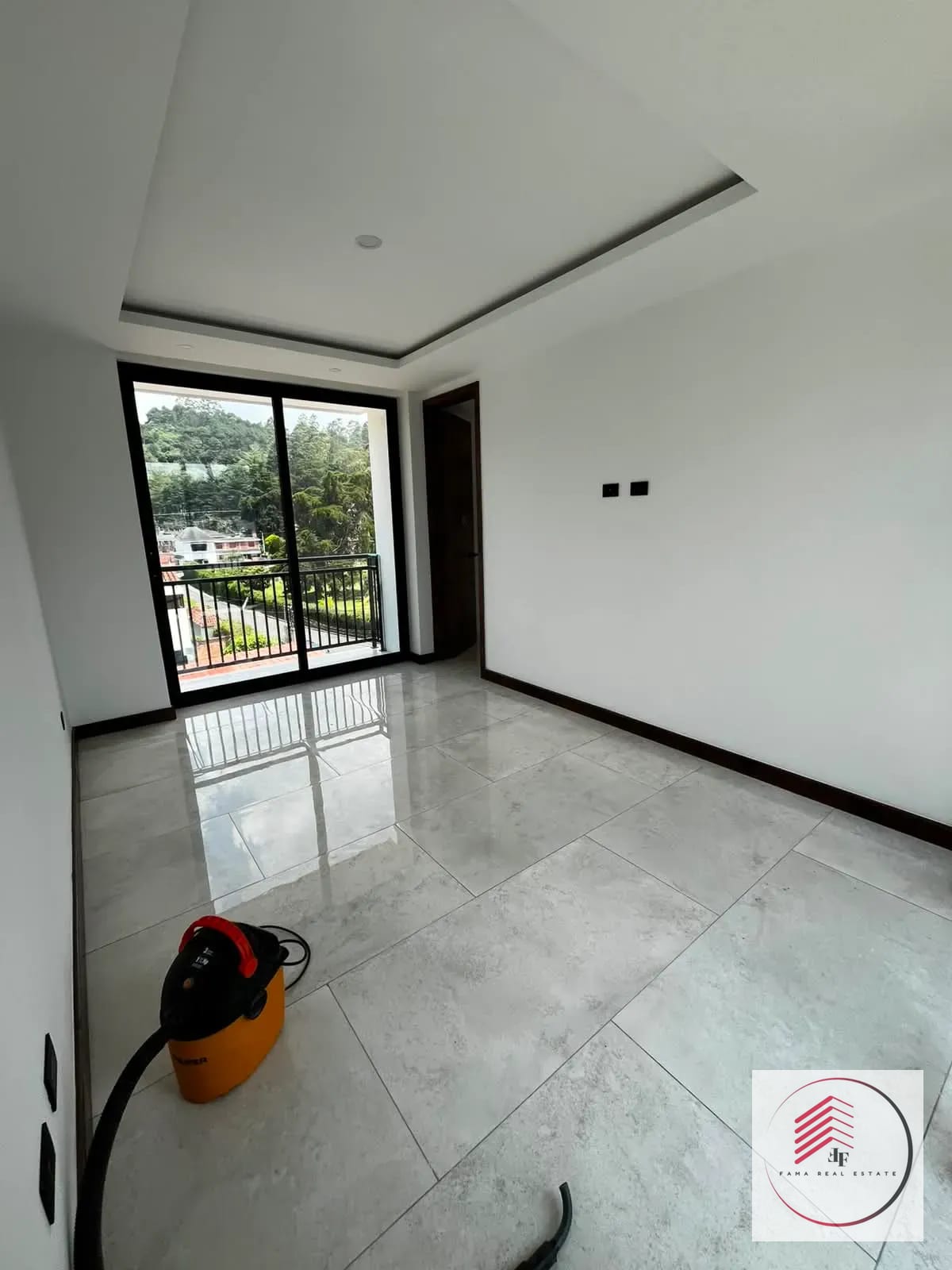 Venta de casa de lujo en Arrazola I carretera al salvador — Casa en Venta en Arrazola I, Carretera a El Salvador, Guatemala, Ciudad — foto 14 de 17