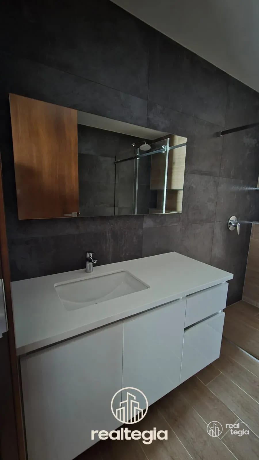 Apartamento en Gaura Zona 15 — Apartamento en Alquiler en Zona 15, Guatemala, Ciudad — foto 15 de 17