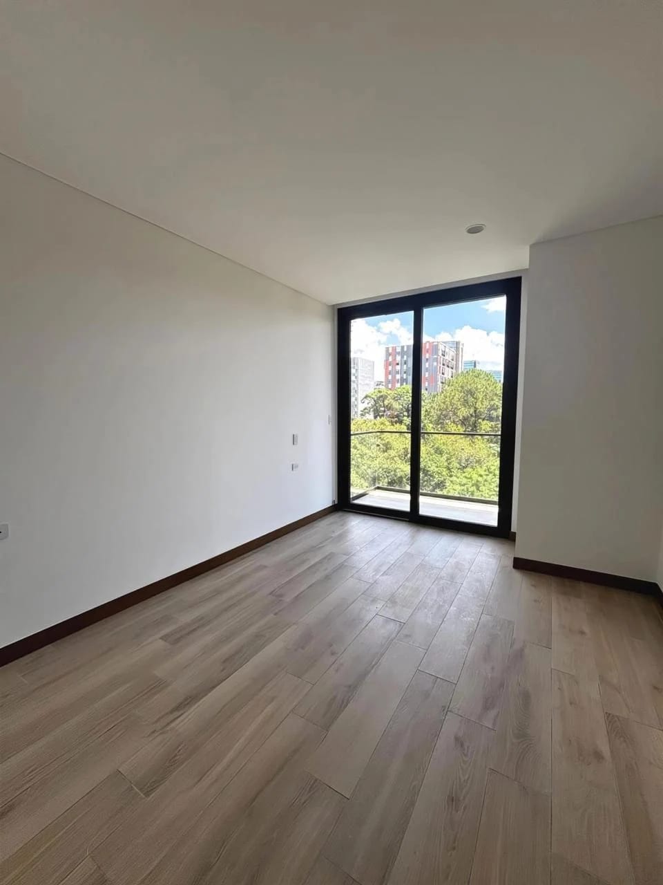 Apartamento en Renta Zona 10 cod.CA36782 — Apartamento en Alquiler en Zona 10, Guatemala, Ciudad — foto 3 de 8