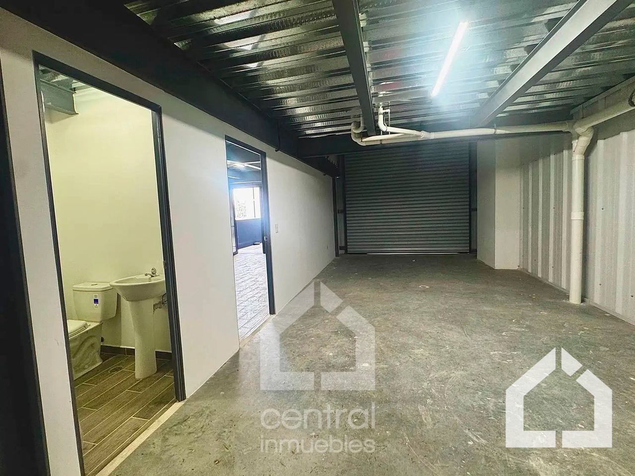 Bodega de dos niveles en K13 Caes — Bodega / Ofibodega en Alquiler en Carretera a El Salvador, Guatemala, Ciudad — foto 4 de 11