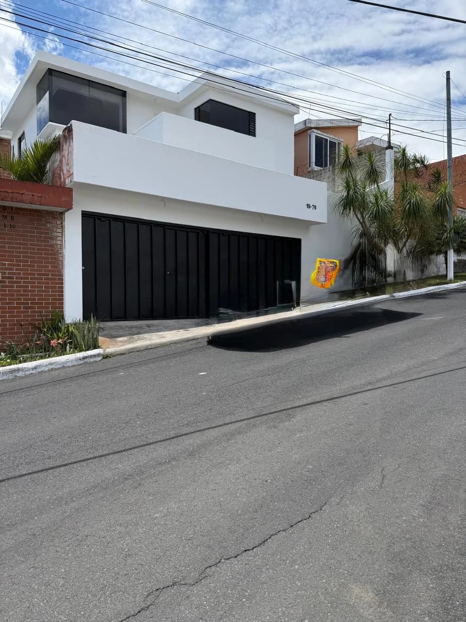 Casa recién remodelada en San Cristóbal — Casa en Venta en Pinares de San Cristobal, Zona 8 Mixco, Guatemala, Ciudad — foto 2 de 17