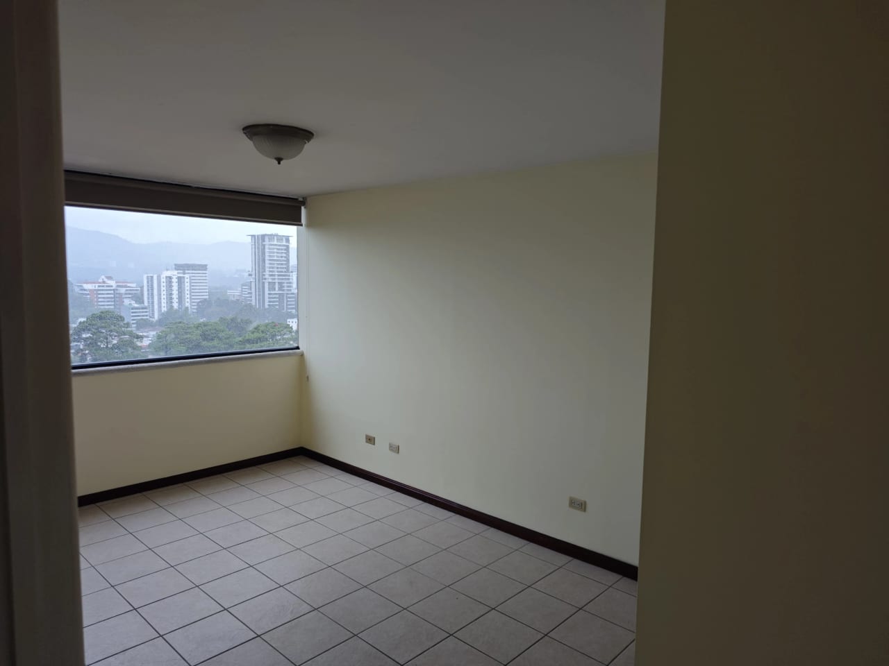 Apartamento en Santorini américas, excelente ubicación — Apartamento en Alquiler en Zona 14, Guatemala, Ciudad — foto 3 de 12