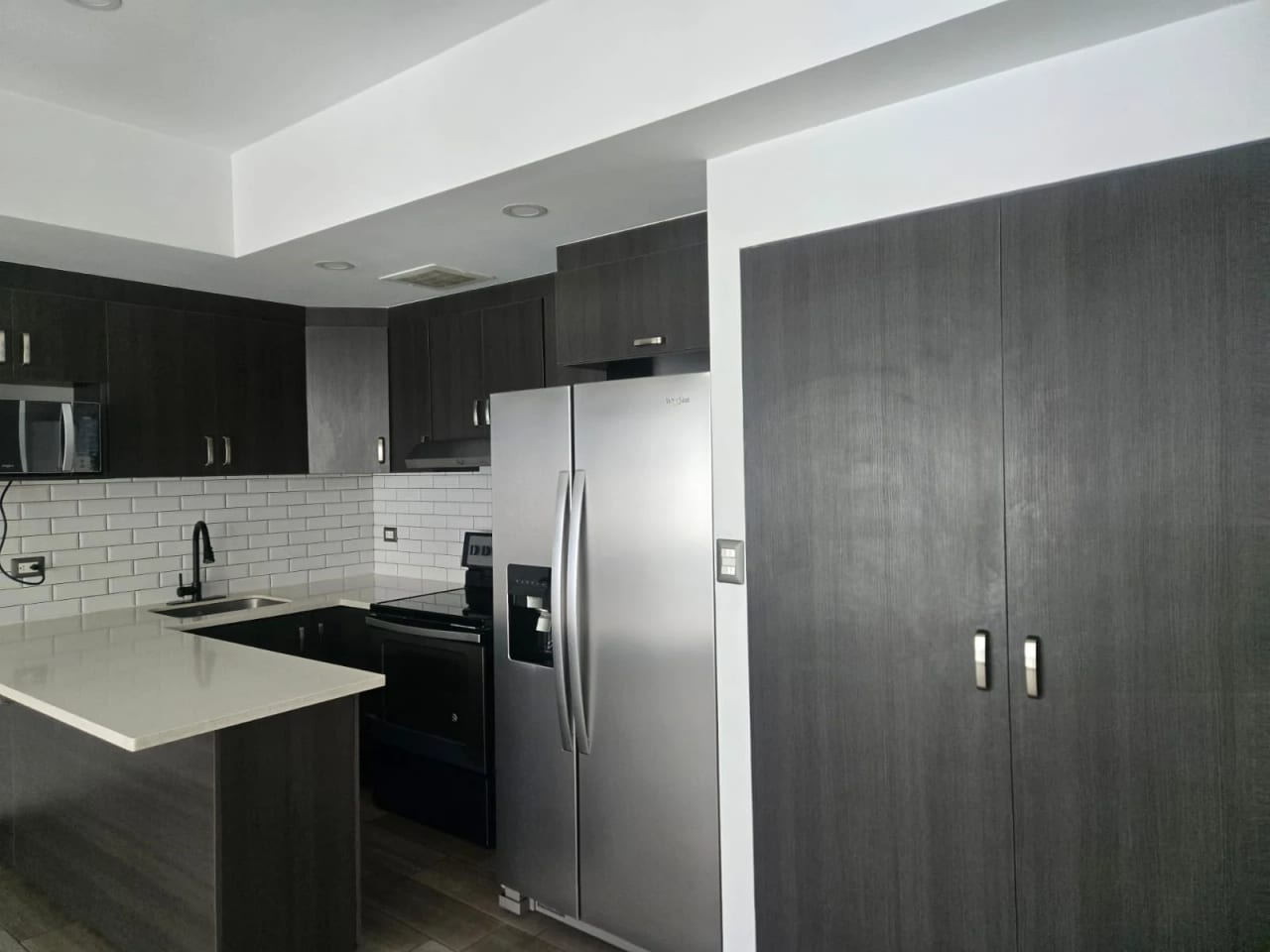 Apartamento en Edificio Tres15 zona 13 — Apartamento en Alquiler en Zona 14, Guatemala, Ciudad — foto 3 de 10