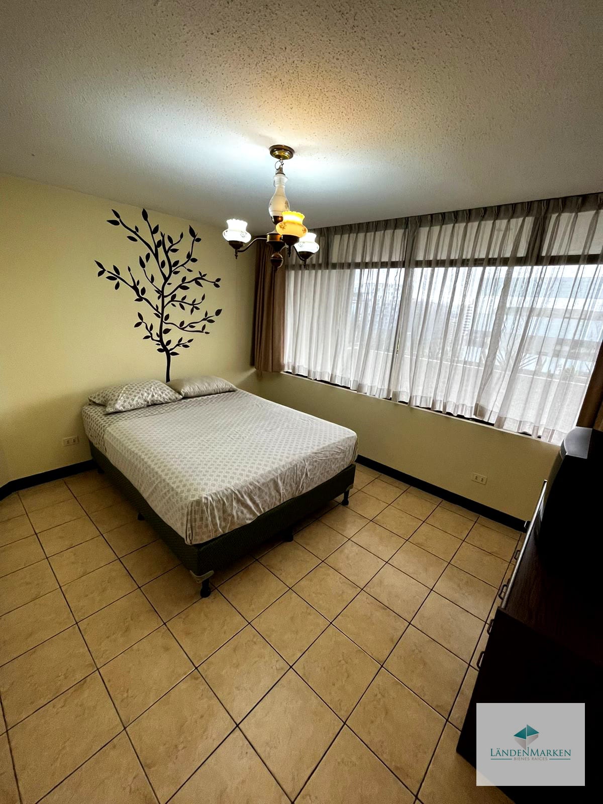 Alquiler de Amplio Apartamento en Zona 10 — Apartamento en Alquiler en Zona 10, Guatemala, Ciudad — foto 8 de 17