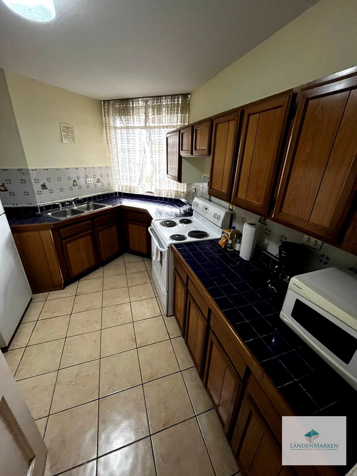 Alquiler de Amplio Apartamento en Zona 10 — Apartamento en Alquiler en Zona 10, Guatemala, Ciudad — foto 13 de 17
