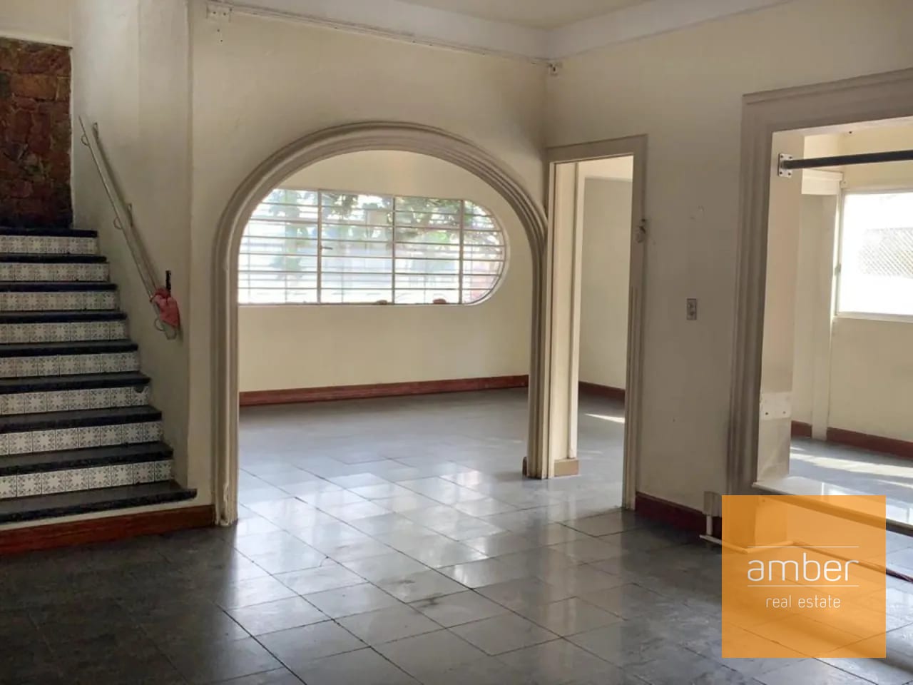 Casa para restaurante u oficina en zona 10 — Casa en Alquiler en Zona 10, Guatemala, Ciudad — foto 1 de 2