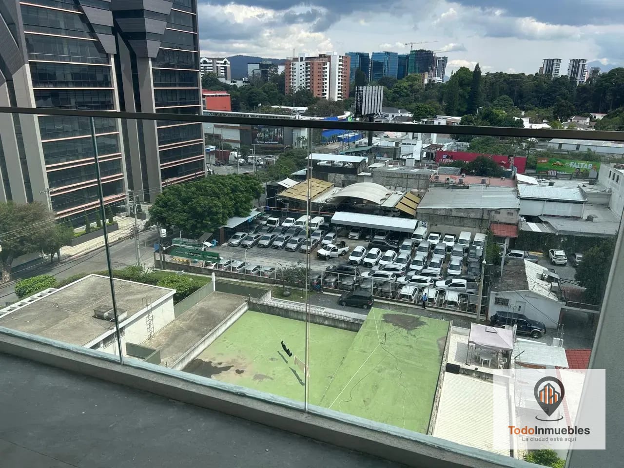 Apartamento en Renta en Atarah z10 — Apartamento en Alquiler en Atarah, Zona 10, Guatemala, Ciudad — foto 12 de 13
