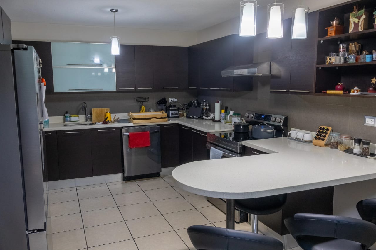 Venta Casa Ensenada San Isidro Z16 — Casa en Venta en Ensenada de San Isidro, Zona 16, Guatemala, Ciudad — foto 4 de 10