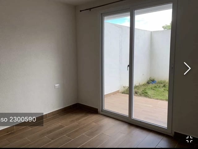 Vendo apartamento en Zona 16 REMATE BANCARIO EN NIVEL 1 CON JARDIN — Apartamento en Venta en senderos, Zona 16, Guatemala, Ciudad — foto 4 de 17