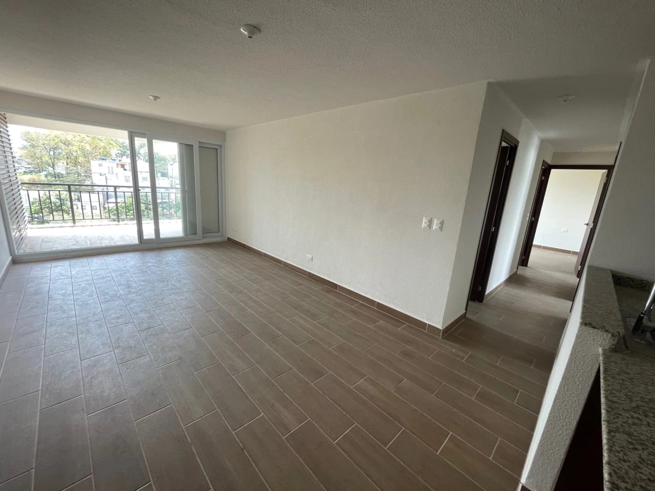 Vendo apartamento en Zona 16 REMATE BANCARIO EN NIVEL 1 CON JARDIN — Apartamento en Venta en senderos, Zona 16, Guatemala, Ciudad — foto 13 de 17