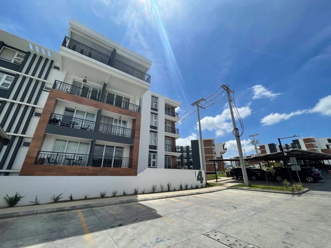 Vendo apartamento en Zona 16 REMATE BANCARIO EN NIVEL 1 CON JARDIN — Apartamento en Venta en senderos, Zona 16, Guatemala, Ciudad — foto 14 de 17