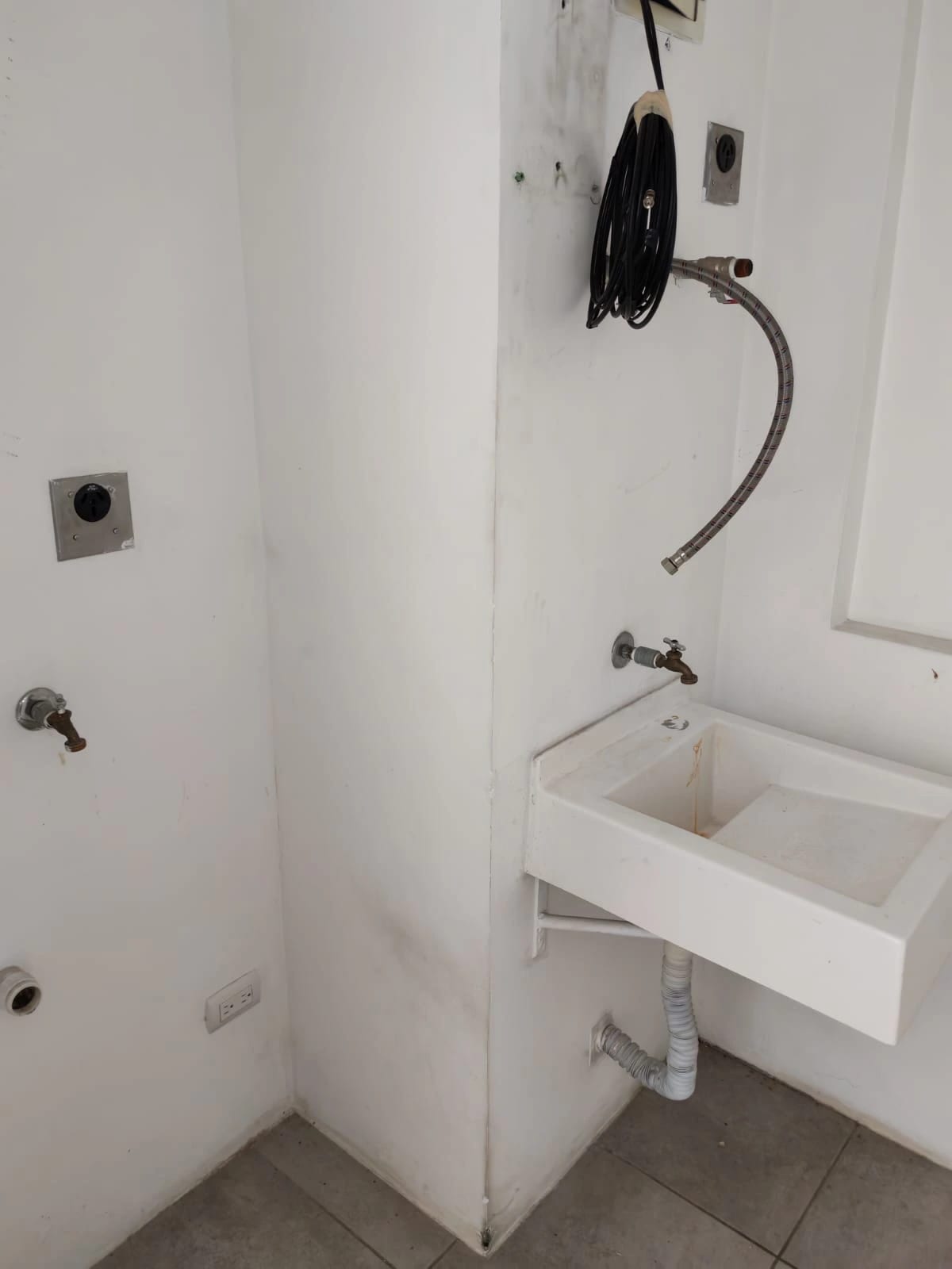 Vendo apartamento en Zona 11 MARISCAL REMATE BANCARIO — Apartamento en Venta en Mariscal Uno Uno, Zona 11, Guatemala, Ciudad — foto 4 de 16