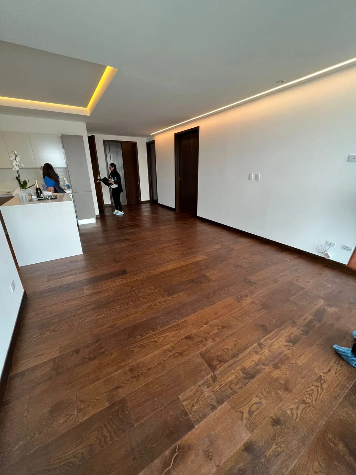 Rento apartamento en Zona 10 CERCA FONTABELLA EDIFICIO DE LUJO — Apartamento en Alquiler en Vasanta, Zona 10, Guatemala, Ciudad — foto 10 de 17