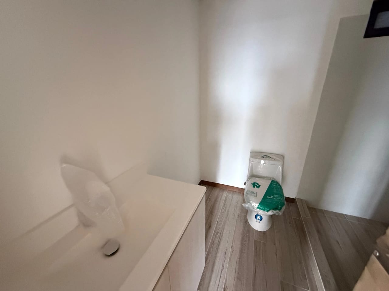 Venta de Apartamento en Zona 10 – Cerca de Diagonal 6, Edificio Nuevo — Apartamento en Venta en Neo Apartamentos, Zona 10, Guatemala, Ciudad — foto 10 de 17