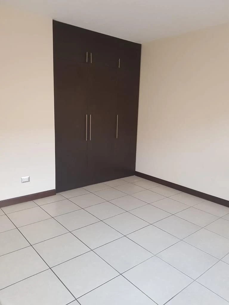 Rento casa en Zona 16 SAN ISIDRO CONDOMINIO EXCLUSIVO — Casa en Alquiler en Ensenada de San Isidro, Zona 16, Guatemala, Ciudad — foto 4 de 16
