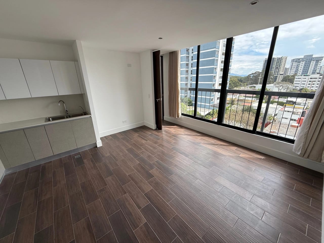 Vendo apartamento en Zona 13 AVENIDA LAS AMERICAS REMATE BANCARIO!! — Apartamento en Venta en Rosselló, Zona 13, Guatemala, Ciudad — foto 7 de 17
