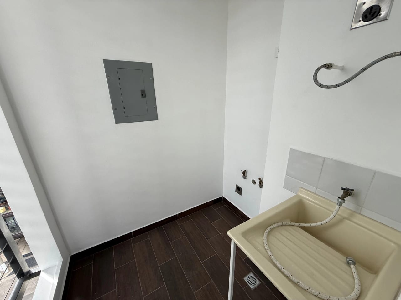 Vendo apartamento en Zona 13 AVENIDA LAS AMERICAS REMATE BANCARIO!! — Apartamento en Venta en Rosselló, Zona 13, Guatemala, Ciudad — foto 16 de 17