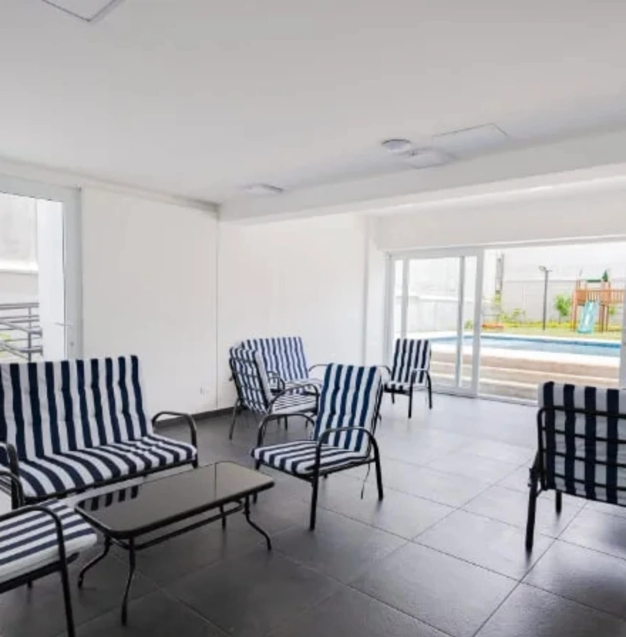 Vendo apartamento en Zona 12 EDIFICIO MODERNO REMATE BANCARIO — Apartamento en Venta en Miranda, Zona 12, Guatemala, Ciudad — foto 15 de 17