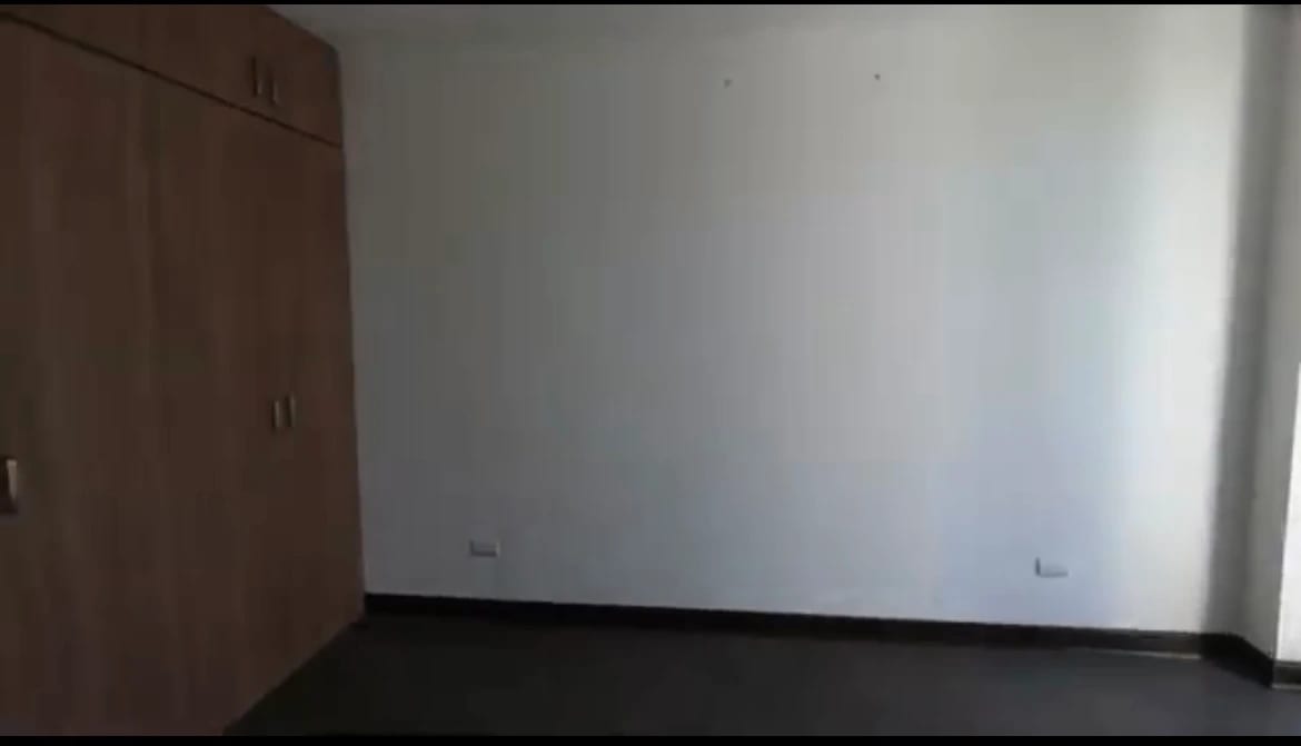 Vendo apartamento cerca de El Naranjo REMATE BANCARIO — Apartamento en Venta en Zona 4 Mixco, Guatemala, Ciudad — foto 11 de 17