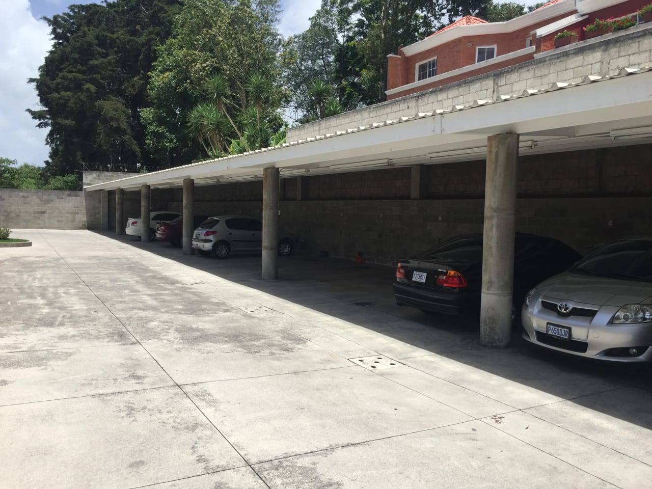 KM. 16.5 Sobre Carretera a el Salvador Rento Apto. Amplio — Apartamento en Alquiler en Arrazola II, Carretera a El Salvador, Guatemala, Ciudad — foto 11 de 17