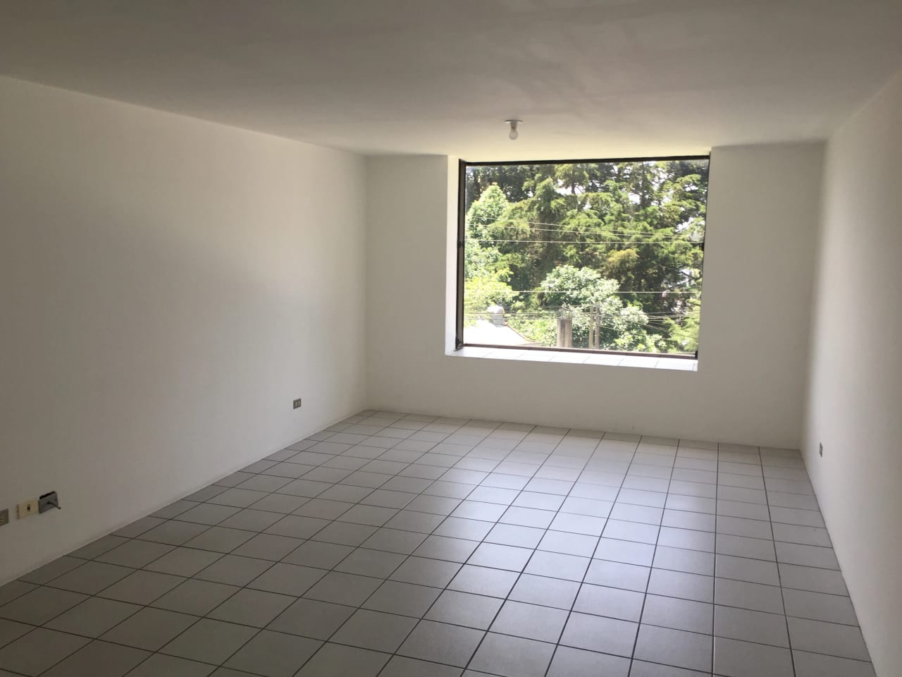 KM. 16.5 Sobre Carretera a el Salvador Rento Apto. Amplio — Apartamento en Alquiler en Arrazola II, Carretera a El Salvador, Guatemala, Ciudad — foto 15 de 17