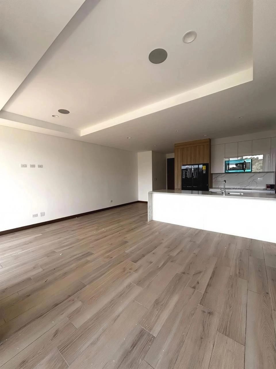 Rento apartamento en Zona 10 EDIFICIO NUEVO Y EXCLUSIVO — Apartamento en Alquiler en Ferré Diez, Zona 10, Guatemala, Ciudad — foto 13 de 17