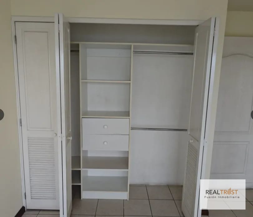 En renta Apartamento Edificio Santorini Américas Zona 14 — Apartamento en Alquiler en Zona 14, Guatemala, Ciudad — foto 10 de 12
