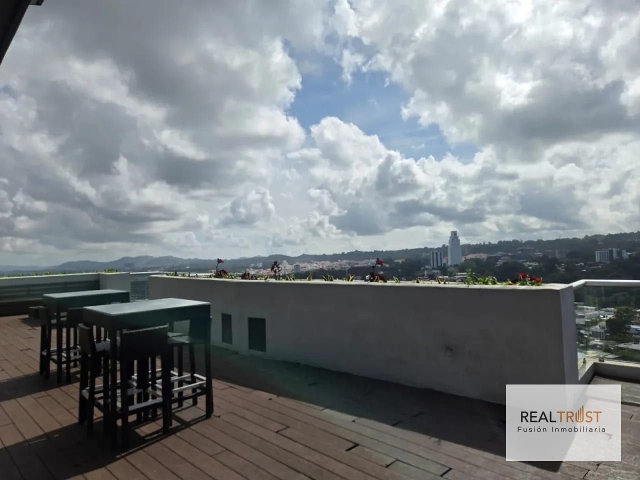 Apartamento Torre 360 Zona 15 — Apartamento en Alquiler en Zona 15, Guatemala, Ciudad — foto 3 de 13